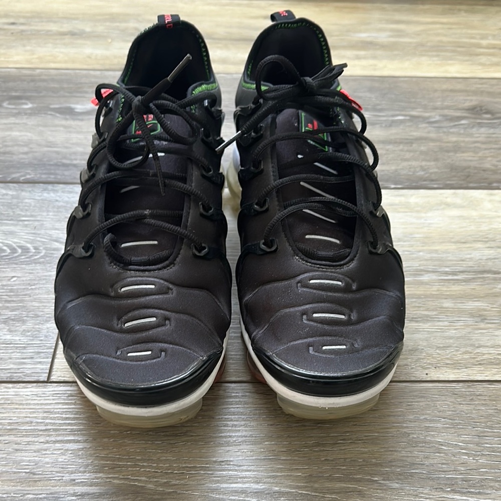 Nike Black and Neon Air VaporMax Plus Shoes - Picture 7 of 11